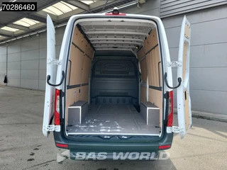 Mercedes-Benz Sprinter Mercedes Sprinter 317 CDI Automaat L2H2 Navi Airco Cruise Camera Parkeersensoren MBUX Euro6 L2 12m3 Airco Cruise control - afbeelding nr 7