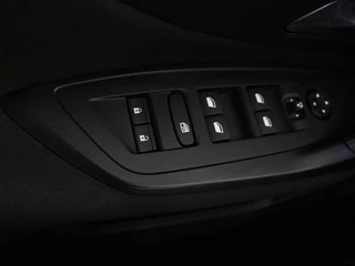 Peugeot 308 Peugeot 308 1.6 PHEV Active Pack Business | Stoelverwarming |  Trekhaak | Carplay | Half leder | Sportstoelen | Navigatie | Full LED - afbeelding nr 29