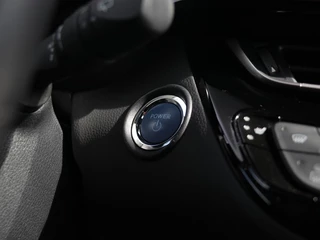 Toyota C-HR Toyota C-HR 2.0 Hybrid Dynamic I Camera I Dodehoekdetectie - afbeelding nr 25