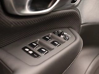 Volvo XC90 Volvo XC90 T8 PLUG-IN HYBRID LONG RANGE ULTIMATE DARK LUCHTVERING BOWERS&WI - afbeelding nr 12
