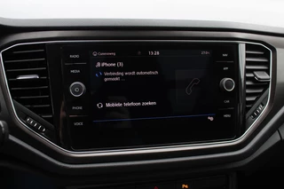 Volkswagen T-Roc Volkswagen T-Roc 1.5 TSI Sport / Trekhaak / Virtual Cockpit / Navigatie / Parkeerhulp V+A / Spiegelpakket / 17'' / Apple CarPlay / ACC - afbeelding nr 22