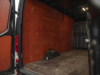 Iveco Daily Iveco Daily 35S18HV 3.0 352L L3H2 Hi-Matic | LED | Camera | Navi | Cruise Control | Lichtmetaal | Geveerde stoel | 3,5t. trekhaak - afbeelding nr 33