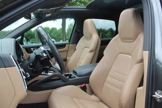 Porsche Cayenne Porsche Cayenne 3.0 E-Hybrid Platinum Edition / Trekhaak / Panoramadak / 360Camera / 22'' / Matrix LED / Luchtvering / Sportdesign / Sportchrono / Keyless / Stoelventilatie / Stuurverwarming / Dodehoek / DAB / ACC - afbeelding nr 4