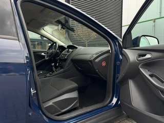 Ford Focus Ford Focus 1.0 Trend | Navigatie | Cruise Control | Parkeersensoren | Airconditioning | NAP - afbeelding nr 36