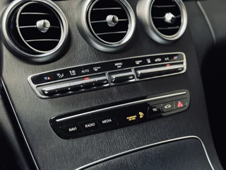 Mercedes-Benz C-Klasse Mercedes-Benz C-Klasse Estate 300e AMG Night | Panorama | HeadUp | Leder | Multibeam - afbeelding nr 23