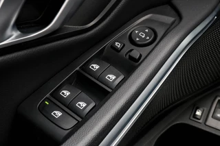 BMW 3 Serie BMW 3-serie Touring 330e - M-SPORT - CARPLAY - SFEERVERLICHTING - afbeelding nr 21