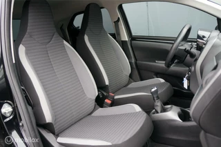 Toyota Aygo Toyota Aygo 1.0 VVT-i X-cite Clima Cruise Android/Apple VOL! - afbeelding nr 9