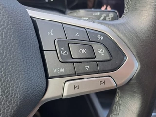 Volkswagen Golf Volkswagen Golf 1.5 eTSI R-Line Business+ | LED | Trekhaak | All-seasons | ACC | Keyless | Stoelverwarming | - afbeelding nr 12