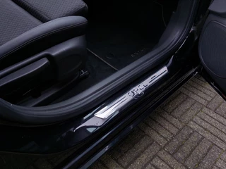 Opel Astra 1.6 Turbo 200pk Innovation 5-Deurs | 1ste Eigenaar | Navi+Apple Carplay+Android Auto | Clima | Cruise | Led Koplampen | Keyless Entry | Pdc V+A | Dodehoek+Rijstrooksensor | 16''lm | Trekhaak - afbeelding nr 32