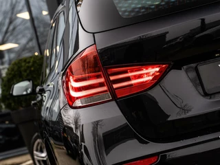 BMW X1 BMW X1 sDrive20i High Executive|M-SPORT|PANO|CAMERA|TREKHAAK - afbeelding nr 37