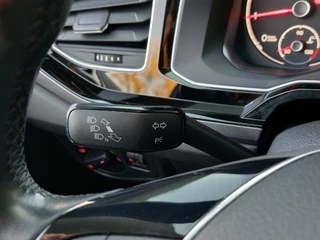 Volkswagen Polo 1.0 TSI 116pk DSG Highline 5-Deurs | Apple Carplay + Android Auto | Clima | Adap. Cruise | Stoelverwarming | Sfeerverlichting | Licht+Regensensor | Pdc V+A | Privacy Glass | 16''lm - afbeelding nr 21
