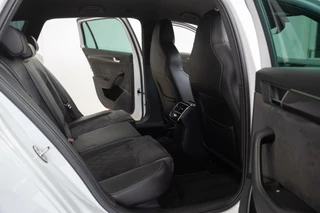 Škoda Superb Skoda Superb Combi 1.4 TSI ACT DSG|2e Eig|SportLine|Trekhaak|Schaalstoel|DAB|Xenon|Dealer Onderhouden - afbeelding nr 41