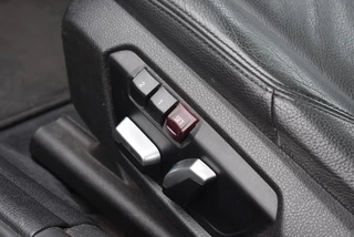 BMW 3 Serie BMW 3 Serie 330E HIGH EXEC. / SCHUIF KANTELDAK / STOELVERWARMING / LEDERE BEKLEDING - afbeelding nr 10
