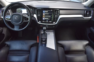 Volvo V60 Volvo V60 T4 Polestar 210pk Inscription | Audio & Park Assist & Climate - afbeelding nr 3