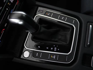 Volkswagen Passat Volkswagen Passat 1.4 TSI PHEV GTE | Stoelverwarming | Massage |  Carplay | Camera | Adaptive cruise | Matrix LED | Navigatie | Memory | Sfeerverlichting - afbeelding nr 20