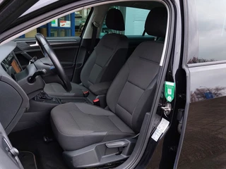Volkswagen e-Golf e-Golf 136pk Automaat 5-Deurs | Warmtepomp | Navi | Apple Carplay+Android Auto | Clima | Adap. Cruise | Led Koplampen | Pdc V+A | Stoelverwarming | Privacy Glass | 17''lm | Trekhaak - afbeelding nr 9