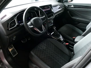 Volkswagen T-Roc Volkswagen T-Roc 1.5 TSI 150PK R-LINE EVO IQ LIGHT ALCANTARA ELEK.KLEP CARPLAY STOEL/STUUR VERW. 18