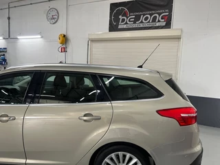 Ford Focus Ford Focus 1.0 ECOB. First Edition, Schuif/kantel, PDC, NAVI, Trekhaak - afbeelding nr 10