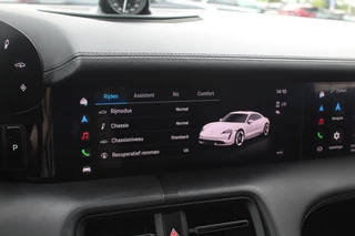 Porsche Taycan Porsche Taycan Performance 84 kWh / Panoramadak / Camera / Passenger Display / 20'' / Luchtvering / Sportchrono / Stoelventilatie / Stuurverwarming / Dodehoek / Apple CarPlay / Stoelverwarming / Cruise Control - afbeelding nr 21