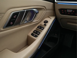BMW 3 Serie BMW 3 Serie Touring 330i High Executive Edition Sport-Pack Aut. *VERNASCA-FULL-LEATHER | DIGI-COCKPIT | FULL-LED | SPORT-SEATS | HIFI-SOUND | AMBIENT-LIGHT | HEATED-SEATS | DAB | NAVI-FULLMAP | ECC | CARPLAY | PDC | CRUISE | 18