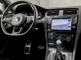 Volkswagen Golf 204Pk Automaat (NAVIGATIE, LOGISCH NAP, CLIMATE, CRUISE, SPORTSTOELEN, LED KOPLAMPEN, PARKEERSENSOREN, GETINT GLAS, ZWART HEMEL, NIEUWE APK, NIEUWSTAAT) - afbeelding nr 7