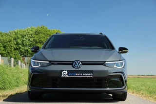 Volkswagen Golf Volkswagen Golf 8 Variant 1.5 eTSI / 3x R-Line / DSG / ACC / Matrix / DAB / LED / Trekhaak / 19