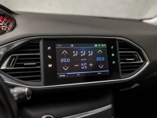 Peugeot 308 (PANORAMADAK, APPLE CARPLAY, NAVIGATIE, LANE ASSIST, GETINT GLAS, SPORTSTOELEN, CRUISE, PARKEERSENSOREN, LM VELGEN, NIEUWSTAAT) - afbeelding nr 25