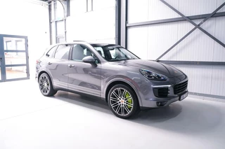 Porsche Cayenne Porsche Cayenne 3.0 S E-Hybrid 416 pk | NL auto NAP | Rijklaarprijs | Bose | Panoramadak | 21 inch | Meteorgrey | - afbeelding nr 51