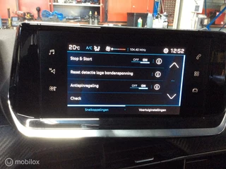 Peugeot 208 Peugeot 208 1.2 PureTech Active Climate contr Apple Carplay - afbeelding nr 32