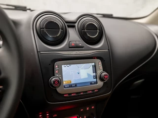 Alfa Romeo MiTo (NAVIGATIE, CLIMATE, CRUISE, STOELVERWARMING, LEDEREN SPORTSTOELEN, PARKEERSENSOREN, LM VELGEN, NIEUWSTAAT) - afbeelding nr 8