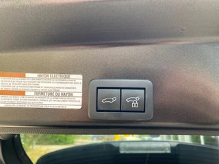 Toyota Yaris Cross Toyota Yaris Cross 1.5 HYBRID EXECUTIVE AUTOMAAT / NAVI / CAMERA / CARPLAY - afbeelding nr 15