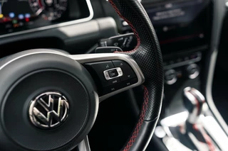 Volkswagen Golf Volkswagen Golf 2.0 TSI GTI TCR Pano Dsg Akrapovic Vol - afbeelding nr 18