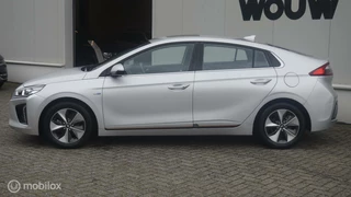 Hyundai IONIQ Hyundai IONIQ Premium EV Leder | Navi | Elektr. Stoelverstelling - afbeelding nr 4