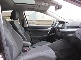 Volkswagen Golf Volkswagen Golf 1.5 eTSI Style AUTOMAAT | ORG NEDERLANDS | PANODAK | HARMAN/KARDON | IQ LIGHT | STOELMASSAGE | CAMERA | DAB - afbeelding nr 7