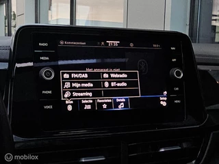 Volkswagen T-Roc Volkswagen T-Roc 1.5 TSI Black Style Panorama/Keyless/IQ Light - afbeelding nr 21