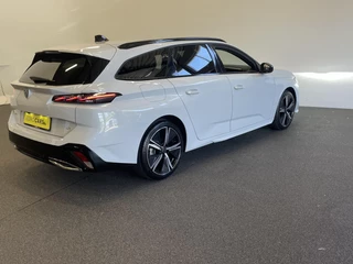 Peugeot 308 Peugeot 308 1.2 PureTech GT Climate control Adaptive cruise control Parkeersensoren Achteruitrijcamera Navigatie Voorstoelen verwarmd LED Apple Carplay/ Android Auto - afbeelding nr 8