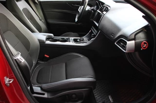 Jaguar XE Jaguar XE 2.0 R-Sport | 200PK | El. Stoelen | Camera | Afneembare trekhaak - afbeelding nr 13