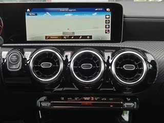 Mercedes-Benz A-Klasse Mercedes-Benz A-Klasse 200 Business Solution Plus Upgrade | Wide Screen | Navi | Stoelverw. | LED/Xenon | Camera | - afbeelding nr 25