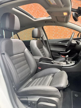 Opel Insignia Opel Insignia 1.4 T Business Executive|CARPLAY|CAMERA|PANO - afbeelding nr 7