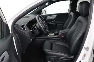 Mercedes-Benz GLA Mercedes-Benz GLA-klasse 250e Style | Adaptive cruise | Carplay |  Stoelverwarming | Camera | Half leder | Full LED | Park Assist | Widescreen | Climate control - afbeelding nr 4