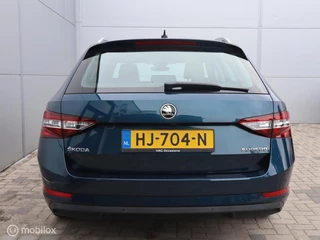 Škoda Superb Skoda Superb Combi 1.6 TDI Automaat Trekhaak LED PDC Leer ACC - afbeelding nr 10