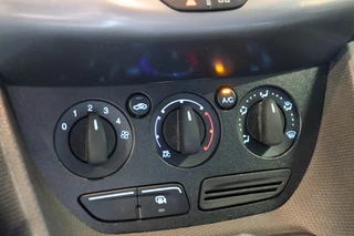 Ford Transit Connect Ford Transit Connect 1.5 TDCI L2 | 3-Zitter | Camera | Navigatie | CarPlay | Cruise control | Trekhaak | Airco | Sortimo | NAP Logisch | Dealer onderhouden | Nieuwe APK - afbeelding nr 16
