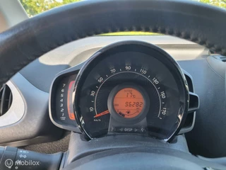 Toyota Aygo Toyota Aygo 1.0 VVT-i x-play 5 deurs airco, camera - afbeelding nr 10