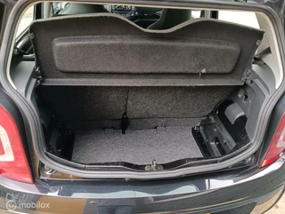 Volkswagen up! Volkswagen Up! 1.0 5 deurs move up! BlueMotion airco/navigatie - afbeelding nr 17
