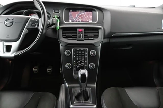 Volvo V40 Volvo V40 2.0 T4 Sport | Stoelverwarming | Full LED |  Navigatie | Leder/Alcantara | Climate control | Parkeerhulp | Cruise control | R Design - afbeelding nr 7