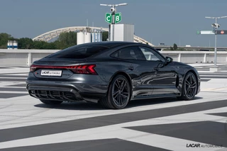 Audi e-tron GT Audi e-tron GT RS 598 pk I NP 186k I Carbon I RS design rood - afbeelding nr 8