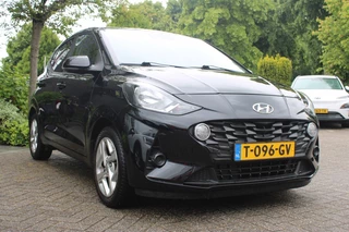 Hyundai i10 Hyundai i10 1.2 Premium Navi/Carplay/Cam/Pdc/wint/All weather 15