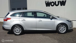 Ford Focus Ford Focus Wagon 1.0 EcoBoost Edition Plus Navi | Trekhaak | PDC V+A | Dist Riem vervangen - afbeelding nr 5