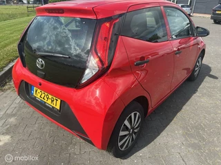 Toyota Aygo Toyota Aygo 1.0 VVT-i x-play - afbeelding nr 4
