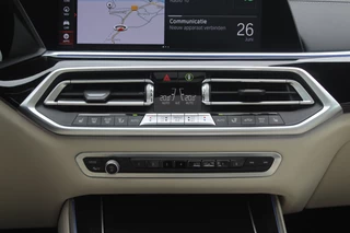 BMW X5 BMW X5 xDrive30d High Exe. 7p. M Sport / Trekhaak / Panoramadak / Camera / Head-up / Softclose / 20'' / Harman Kardon / Luchtvering / Laser LED / Keyless / Leder / Apple CarPlay / Stuurverwarming / DAB / ACC / Zonnescherm zijruite - afbeelding nr 28